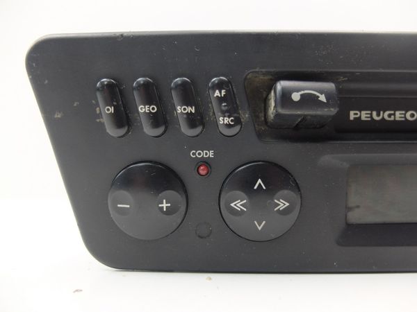 Kazettás Rádió  Peugeot 306 7642775392 PF3 Blaupunkt
