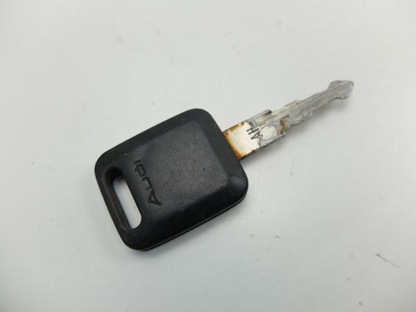Gyújtáskapcsoló Audi 80 B4 8A0905851