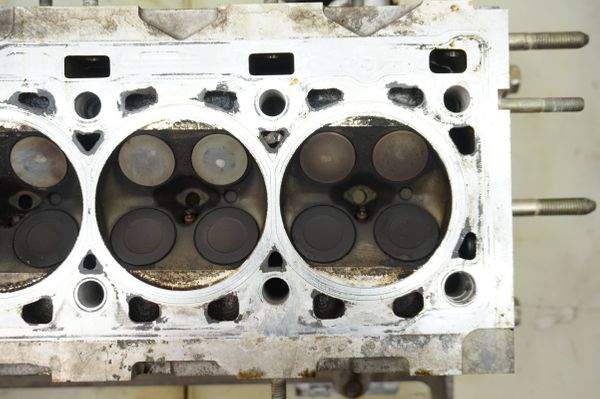 Hengerfej  8200157259 2,0 16V IDE Laguna 2 Renault 7701472664