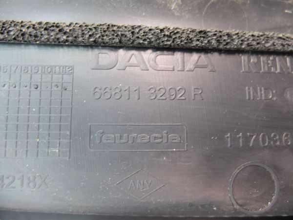 Szélvédő-Alj  Dacia Logan 2 Sandero 2 668113292R 0km