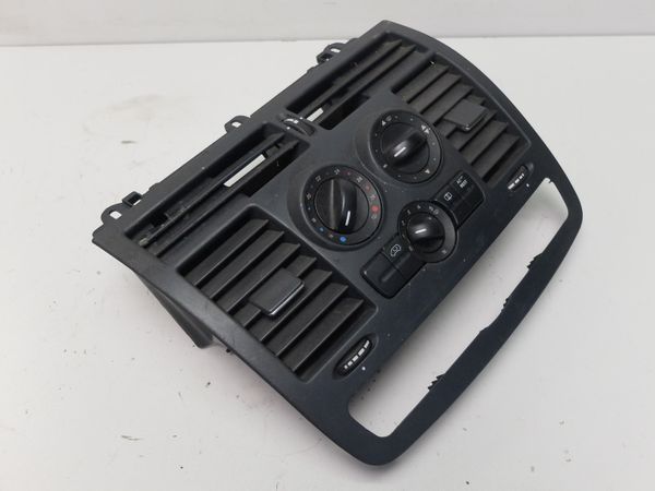 Szellőztető Panel  A6394460728 Mercedes Vito W639