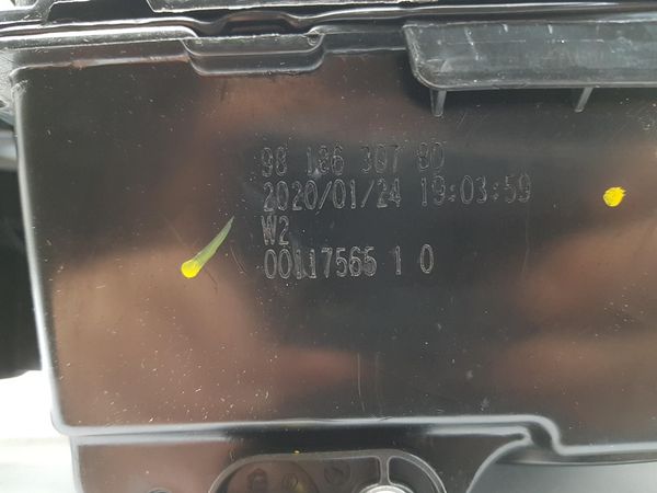 AdBlue Folyadék Tartály Eredeti Citroen Peugeot C5 III 508 9818630780