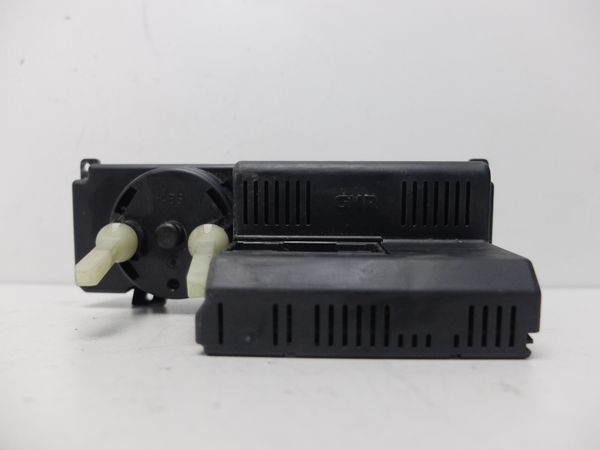 Szellőztető Panel  2108303185 9140010371 Mercedes W210