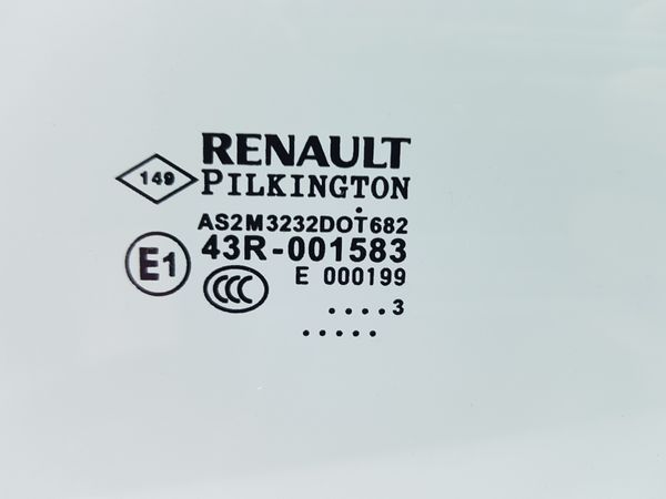 Ajtóüveg Jobb Hátul Renault Captur 823003033R AS2 2003r