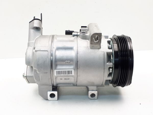 Aggregátor Új eredeti Renault Clio 4 926000050R Valeo 1001