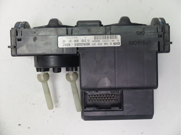 Szellőztető Panel  2108303185 9140010371 Mercedes W210