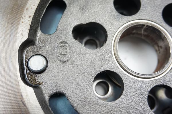 Kettős Tömegű Lendkerék 9675022580 0532X5 1.6 e-HDI 8v 9HR Citroen Peugeot