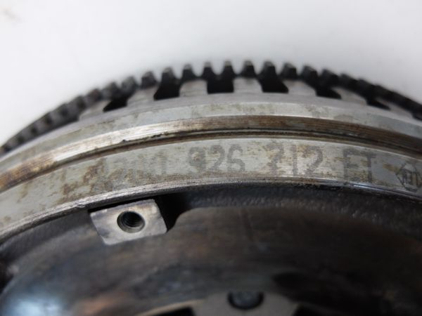 Kettős Tömegű Lendkerék Renault Nissan 8200926712 1.5 DCI LUK