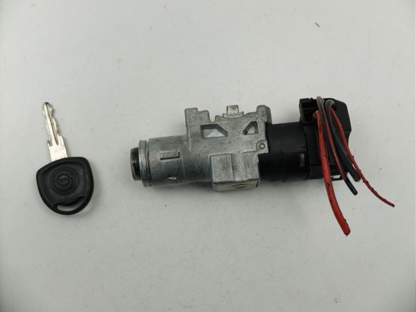 Gyújtáskapcsoló Opel Corsa B Astra F 26034041 26034040 1483