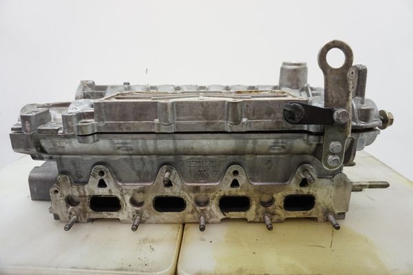Hengerfej  8200157259 2,0 16V IDE Laguna 2 Renault 7701472664