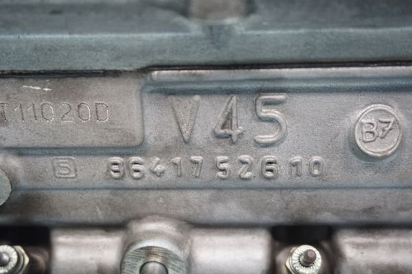 Dieselmotor RH01 10DYXH 2.0 16v HDI Citroen C5 Peugeot