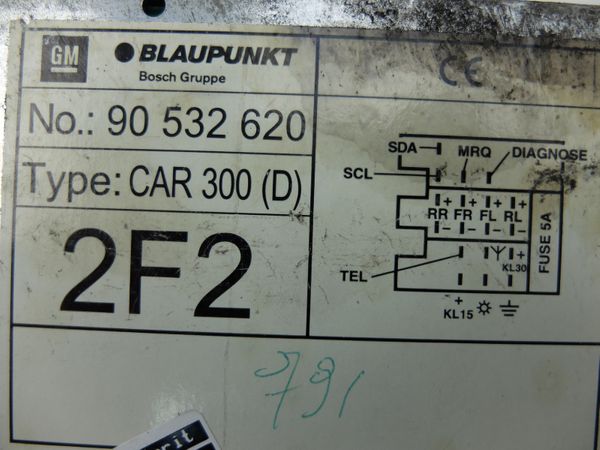 Kazettás Rádió   Opel 90532620 CAR 300 2F2 Blaupunkt 1090