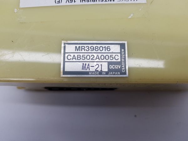 Szellőztető Panel Mitsubishi Carisma MR398016 CAB502A005C
