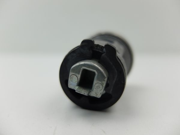 Csomagtéri Ajtó Zárszerkezet Ford Focus MK1 YS4A-43102-FE Q68BA