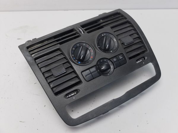 Szellőztető Panel  A6394461328 Mercedes Vito W639