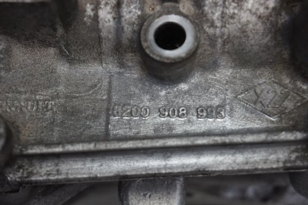 Hengerfej  2,3 dci  M9T 110417248R Master 3 Renault