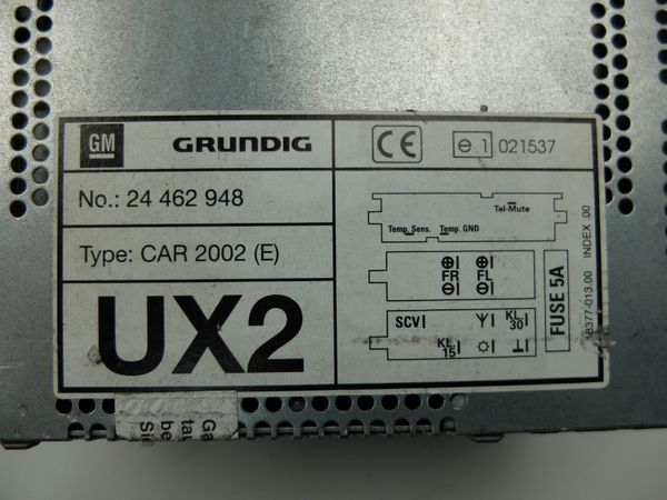 Kazettás Rádió  Opel 24462948 CAR2002 UX2 Grundig 1112