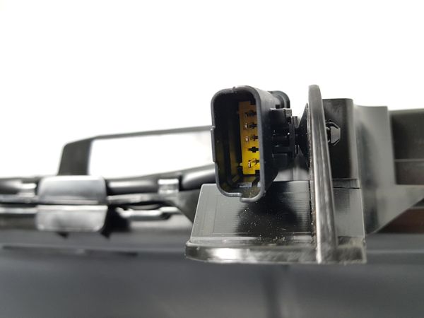 AdBlue Folyadék Tartály Eredeti Citroen Peugeot C5 III 508 9818630780