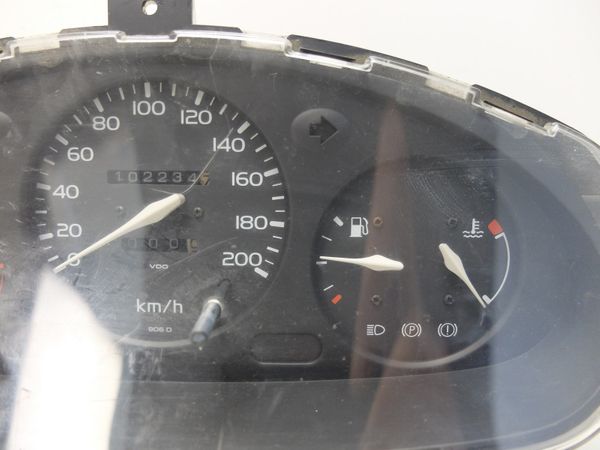 Számláló Fordulatszámmérő  Nissan Micra K11 81117740 88481624