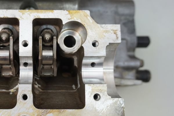 Hengerfej  8200157259 2,0 16V IDE Laguna 2 Renault 7701472664