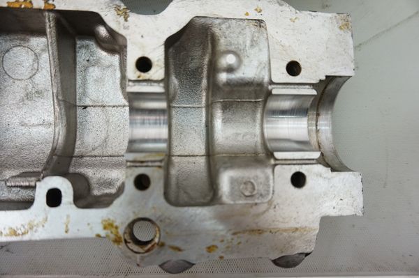 Hengerfej  8200157259 2,0 16V IDE Laguna 2 Renault 7701472664