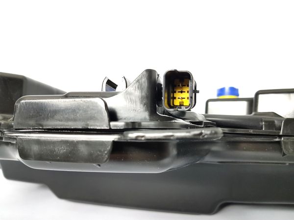 AdBlue Folyadék Tartály Eredeti Citroen Peugeot C5 III 508 9818630780