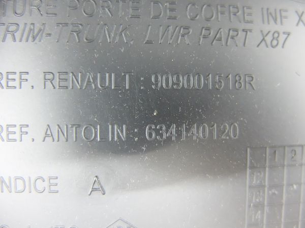 Csomagtér Ajtó Kárpit  Captur 909001518R Renault