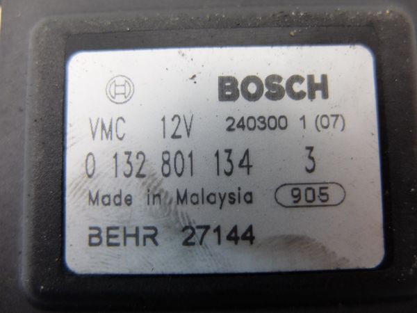Léptetőmotor Opel Astra Zafira 0132801134 Bosch Behr 1080