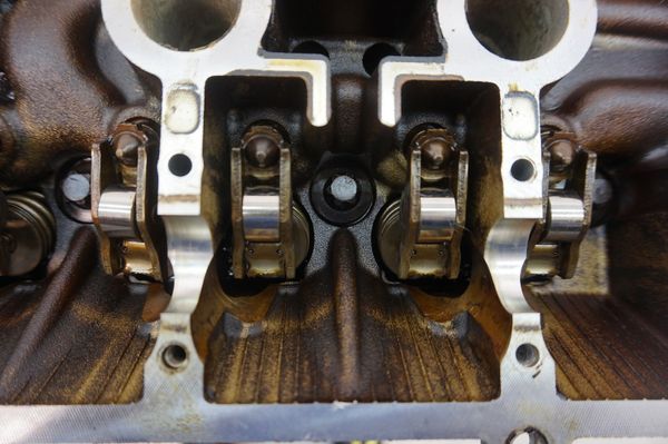 Hengerfej F4R746 2.0 16v Renault Megane 7701472293 138000km