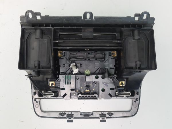Szellőztető Panel  A6394461328 Mercedes Vito W639